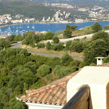 Chalet De 4 Chambres A Ajaccio Avec Magnifique Vue Sur La Montagne Piscine Partagee Jardin Clos A 4 Km Des Pistes Alpehytte Ajaccio (Corsica)